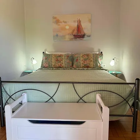 George's Place Апартаменты *