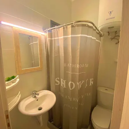 George's Place Апартаменты Плитра